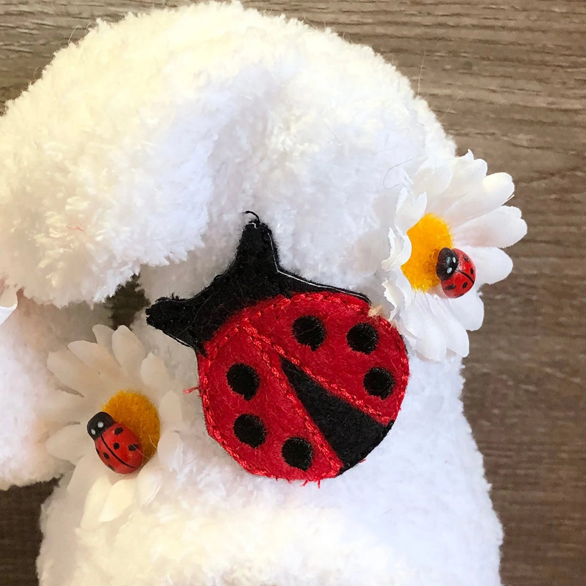 Ladybugs Daisy Holiday Ornament Doll Decorations H479408