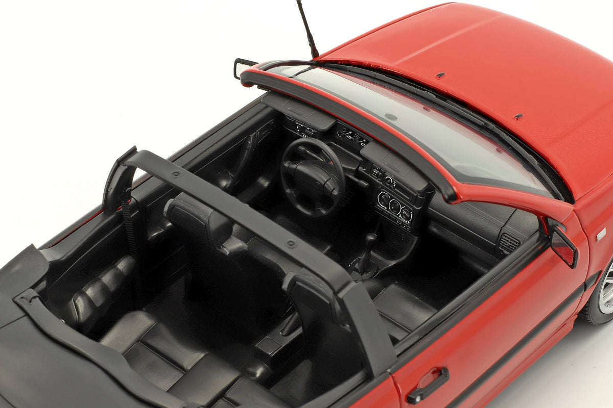 Red 1-18 Diecast Model Car E80420
