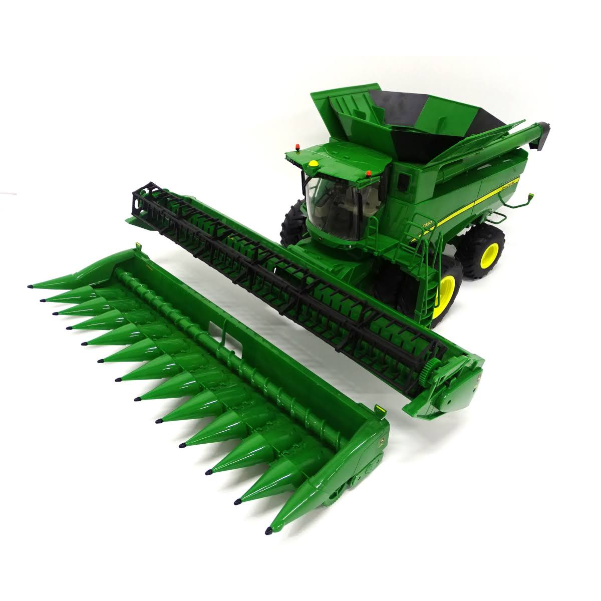 John Deere S690 Combine with Corn and Draper Head A42867