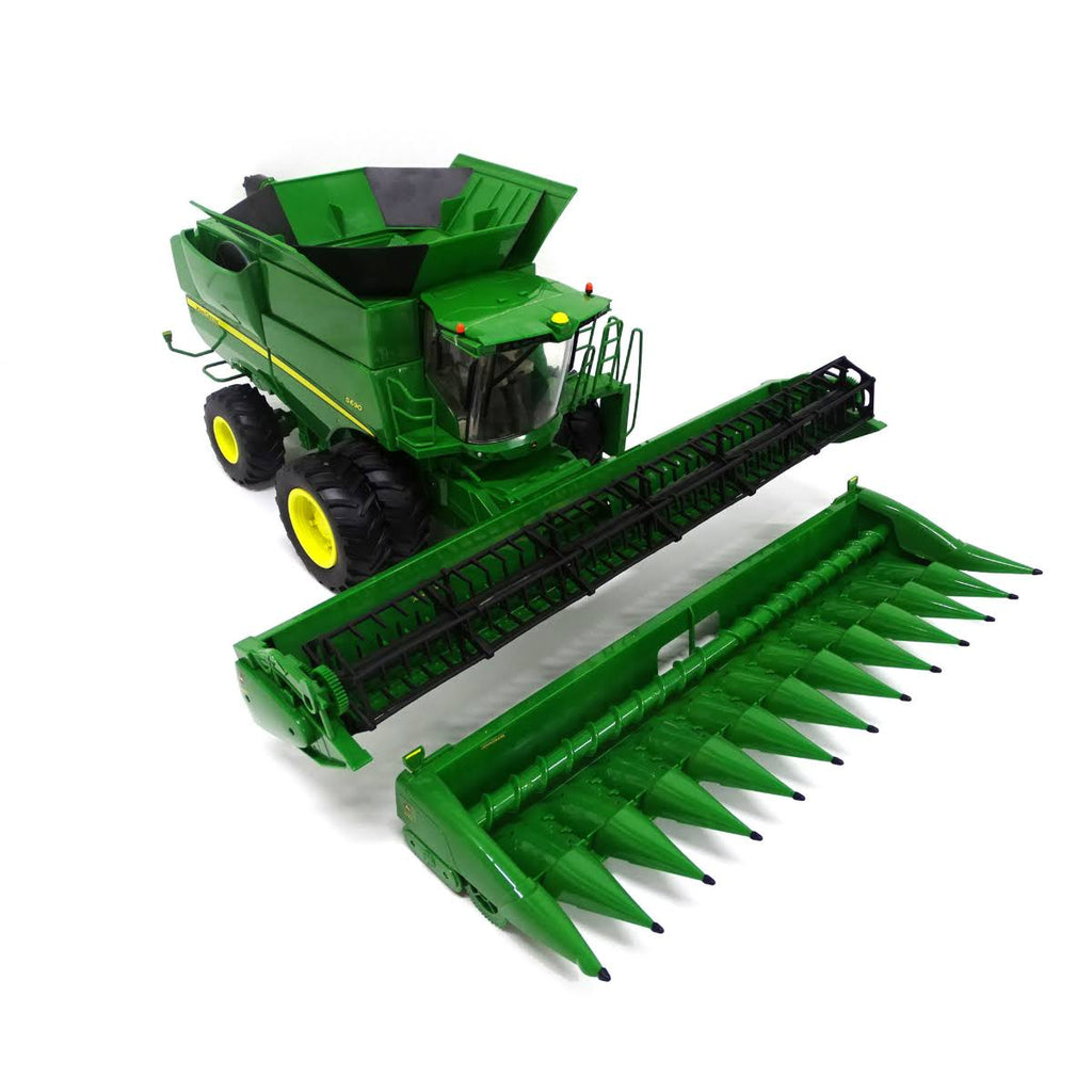 John Deere S690 Combine with Corn and Draper Head A42867