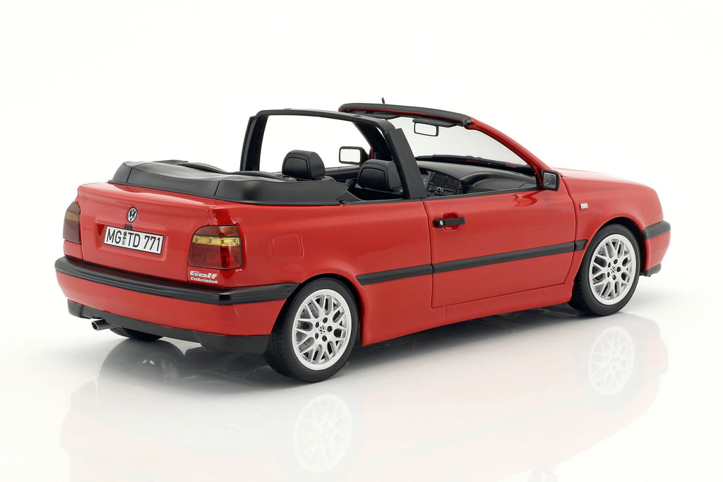 Red 1-18 Diecast Model Car E80420