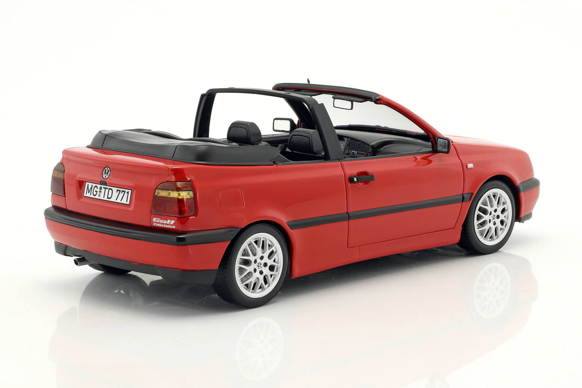 Red 1-18 Diecast Model Car E80420