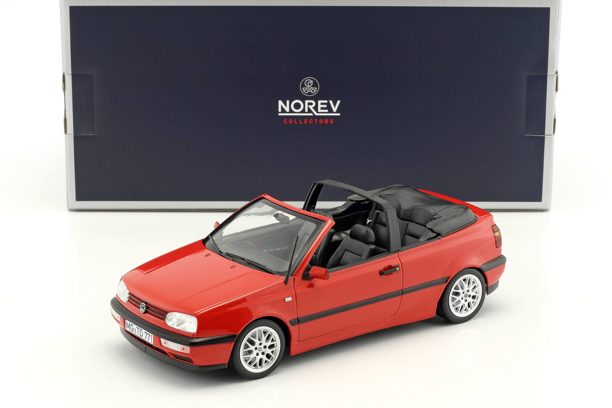Red 1-18 Diecast Model Car E80420