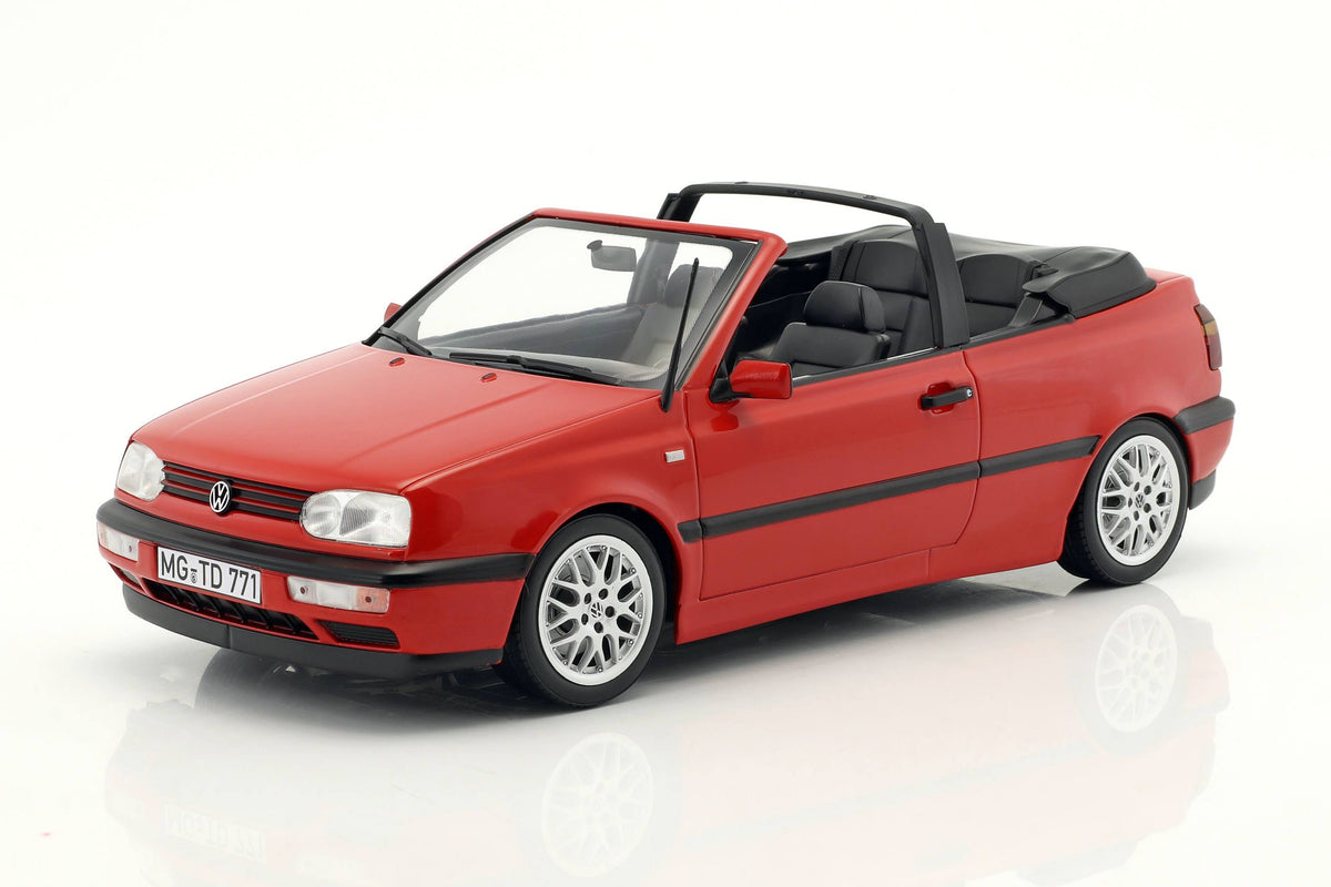Red 1-18 Diecast Model Car E80420