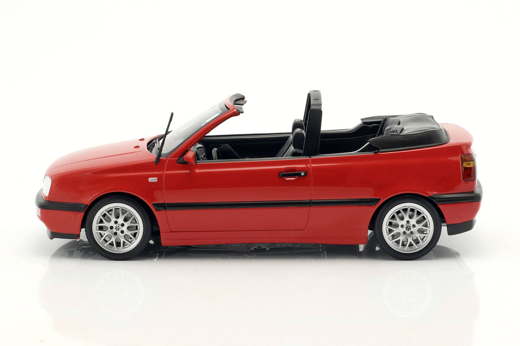 Red 1-18 Diecast Model Car E80420