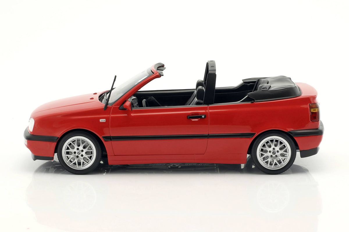Red 1-18 Diecast Model Car E80420